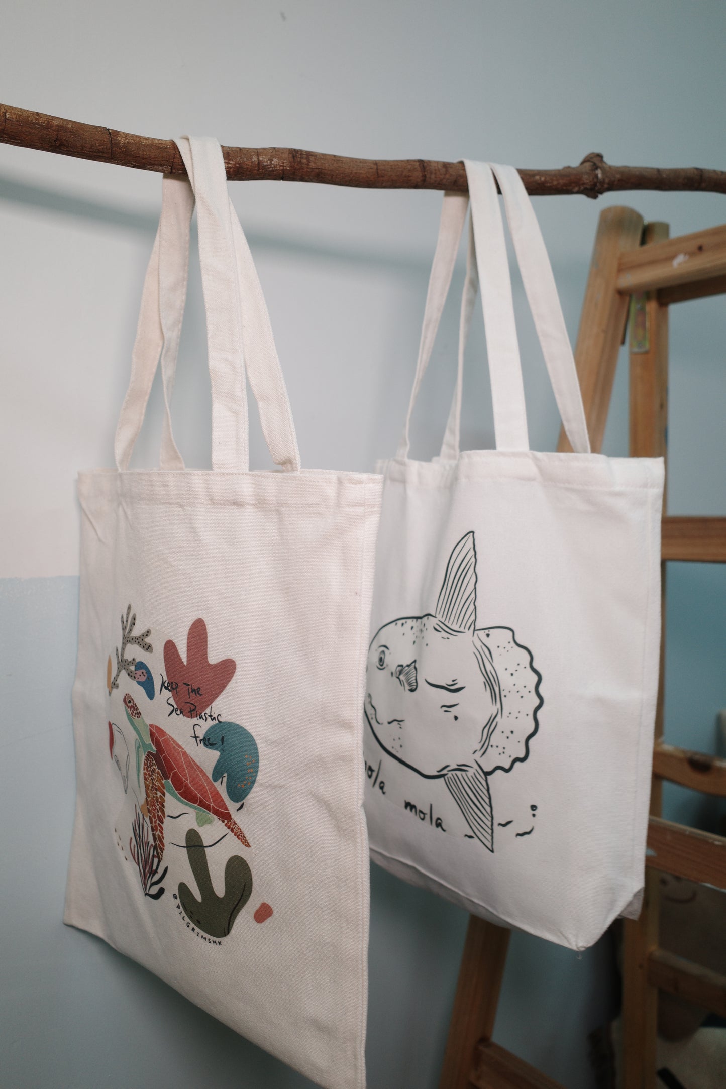 Sea turtle totebag