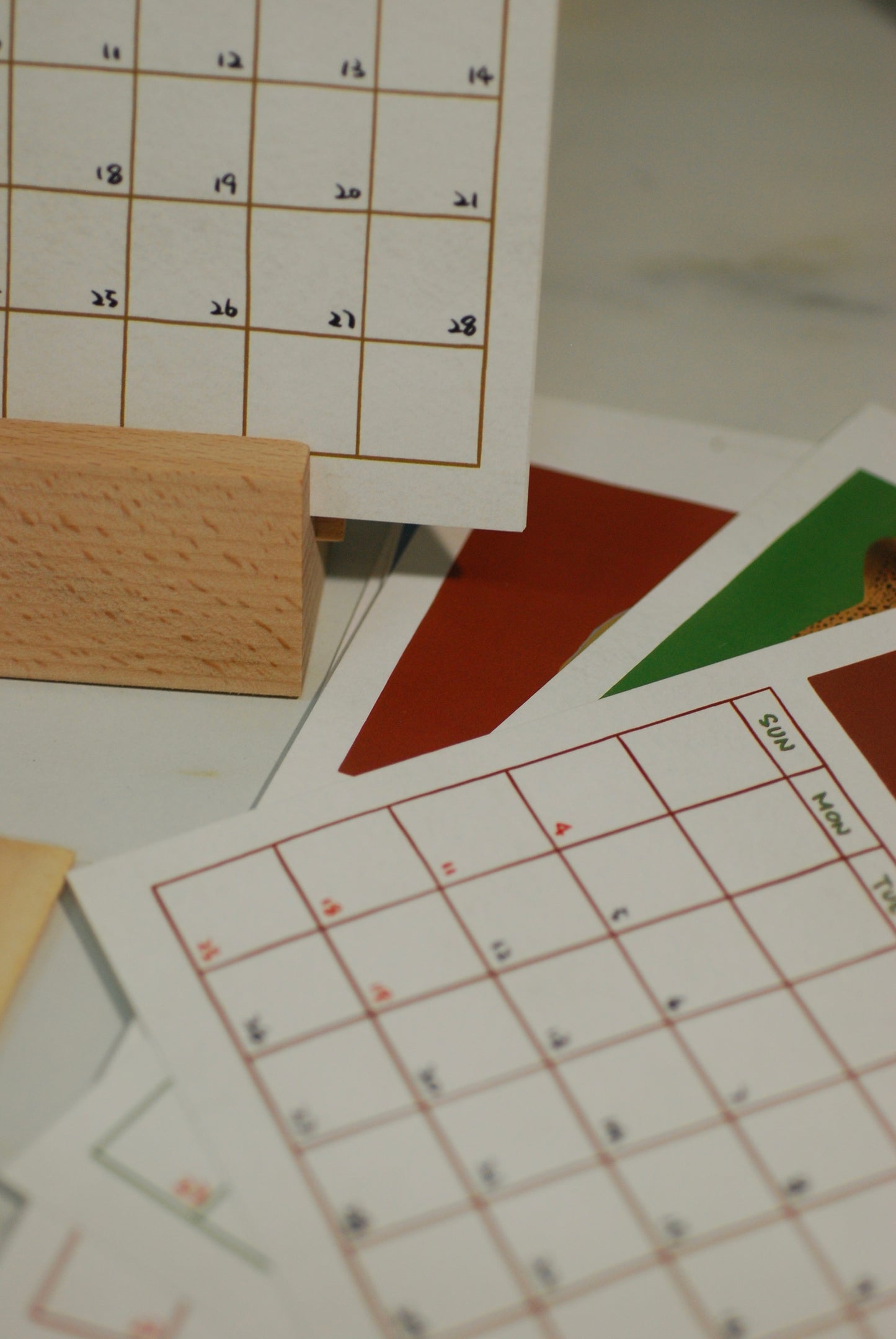 2026 木底座月曆